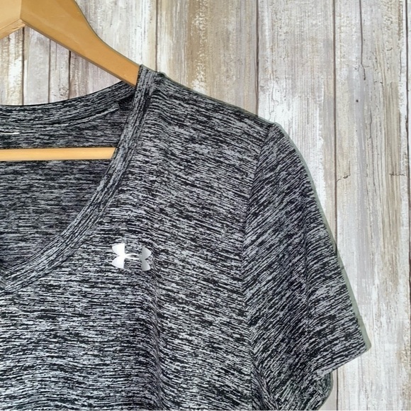 Under Armour Women's Gray V-Neck Top - Picture 2 of 5